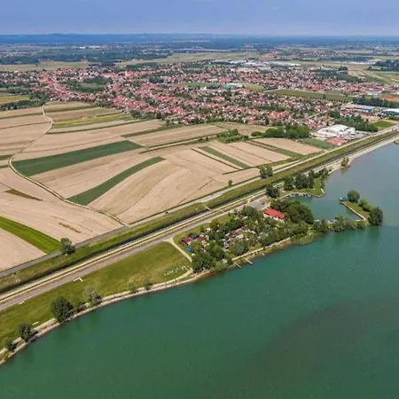 In With Pool * Brod Moravice