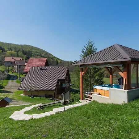 Дом отдыха In With Pool