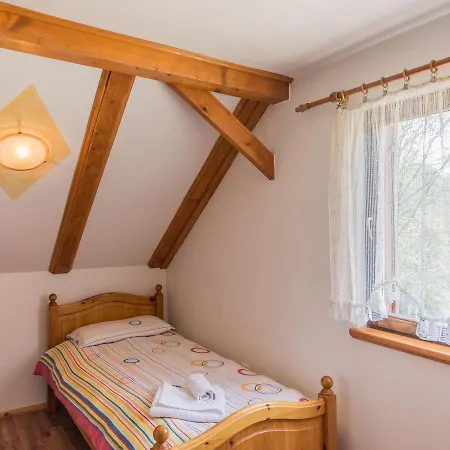 In With Pool Дом отдыха